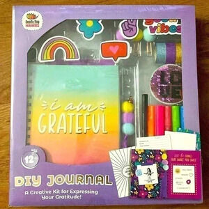 NITB Doodle Hog Makers‎ DIY journal